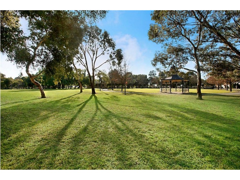 40 Regent Gardens Drive, Oakden SA 5086