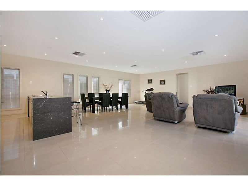 8 Adeline Street, Mawson Lakes SA 5095