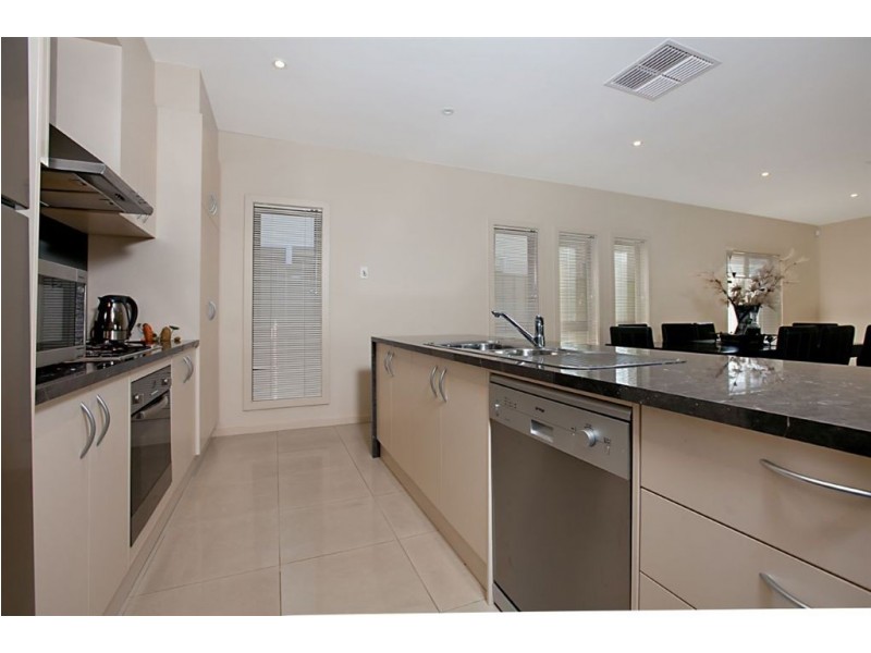 8 Adeline Street, Mawson Lakes SA 5095