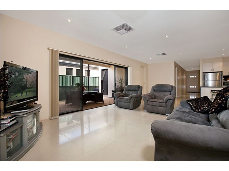 8 Adeline Street, Mawson Lakes SA 5095