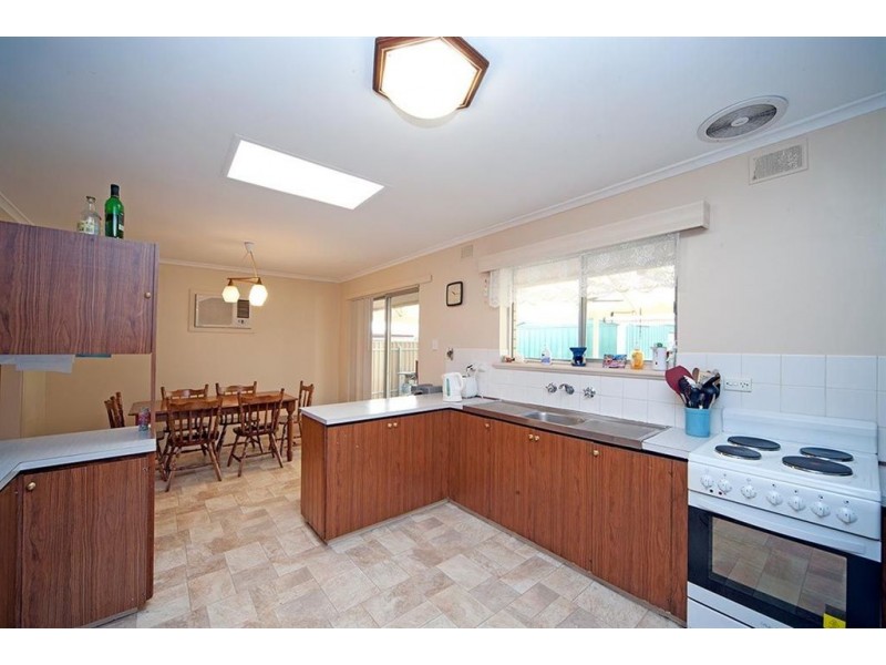 14 Geoffrey Avenue, Valley View SA 5093