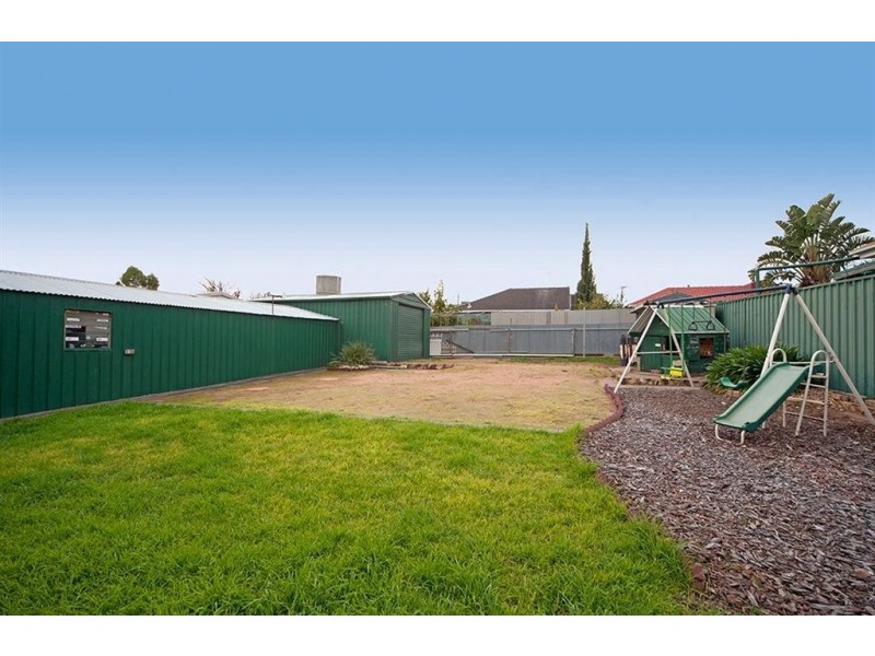 14 Geoffrey Avenue, Valley View SA 5093