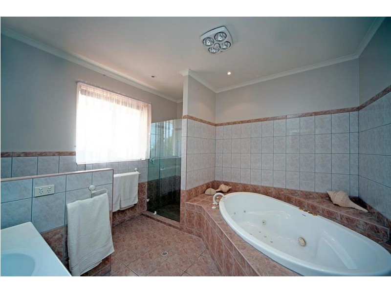 10 Tristania Terrace, Dernancourt SA 5075