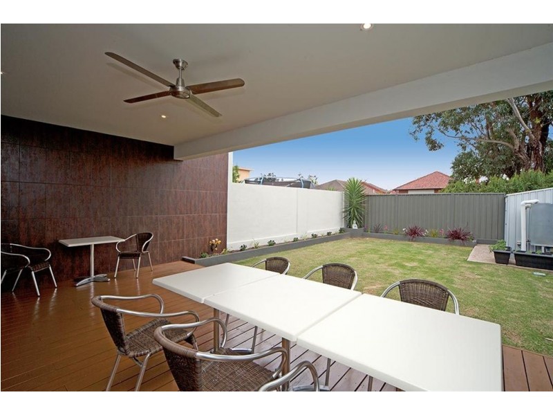 16A Rothesay Avenue, Glenelg North SA 5045