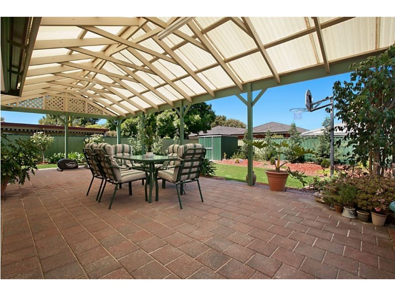 27 Lord Howe Avenue, Hillcrest SA 5086