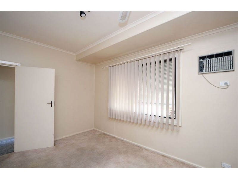 25 Burman Avenue, Gilles Plains SA 5086