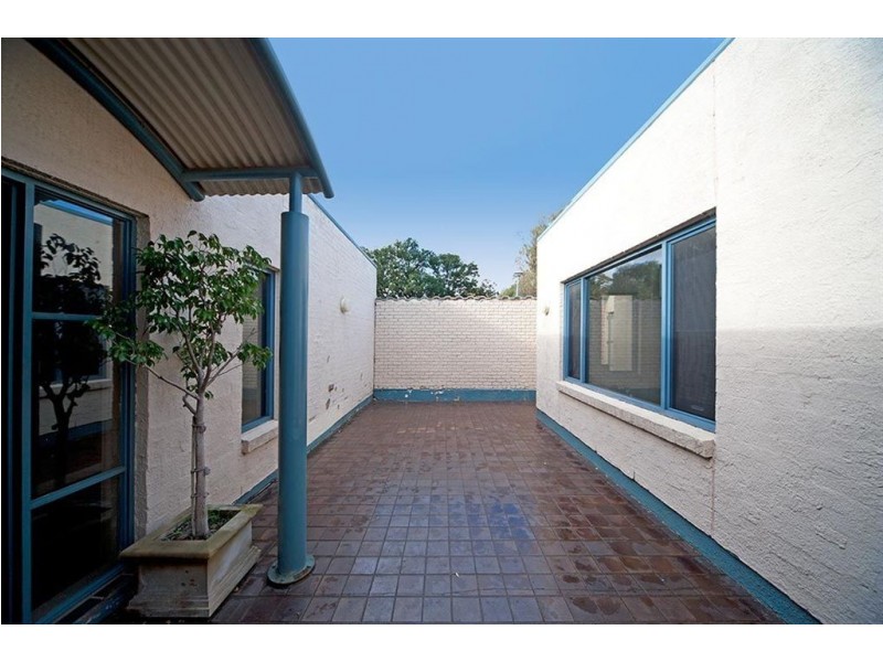 1 Benarce Close, Glen Osmond SA 5064