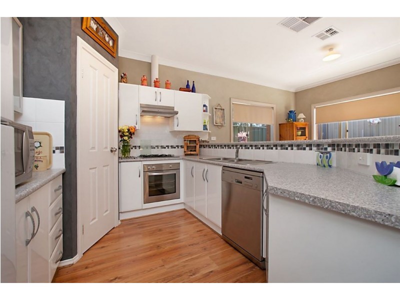 15 Mossman Street, Mawson Lakes SA 5095