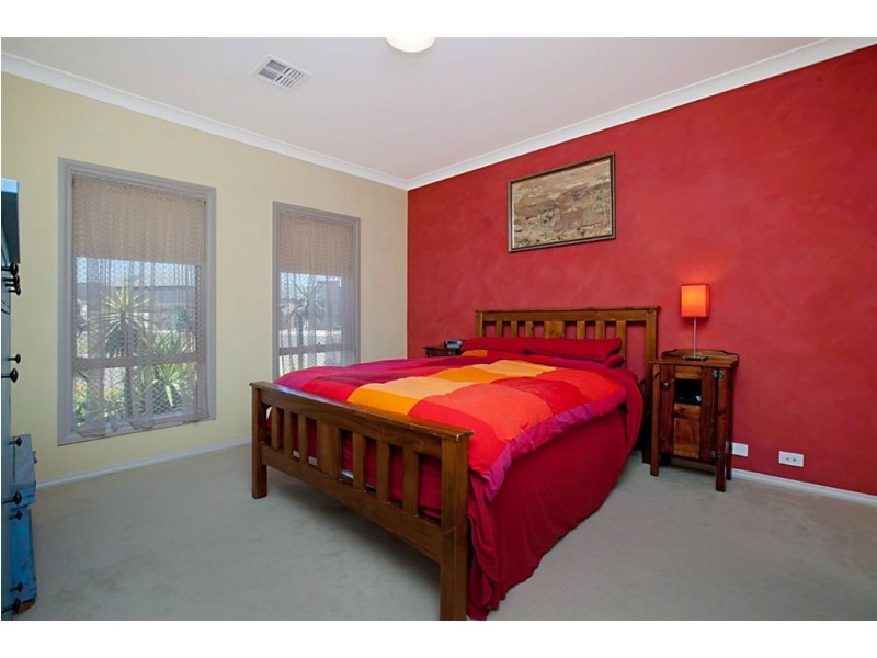 15 Mossman Street, Mawson Lakes SA 5095