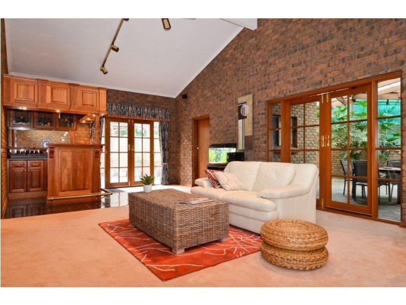 11 Buchanan Court (off Observation Dr & Gallery Rd), Highbury SA 5089