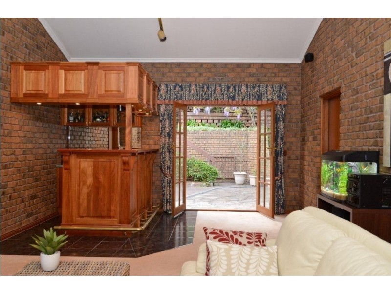 11 Buchanan Court (off Observation Dr & Gallery Rd), Highbury SA 5089