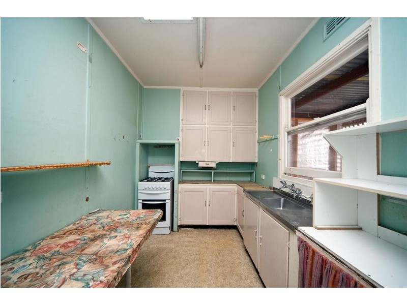 13 Tenth Avenue, Woodville North SA 5012