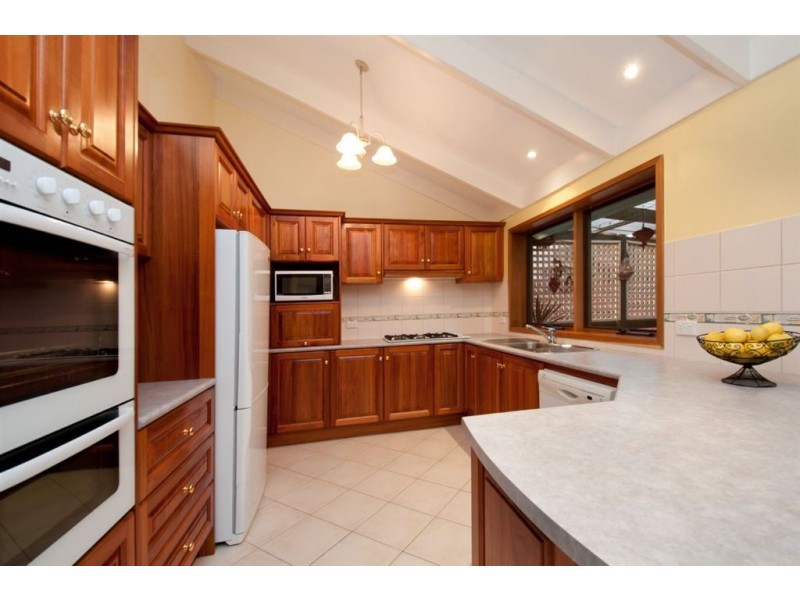 9 Woona Court, Banksia Park SA 5091