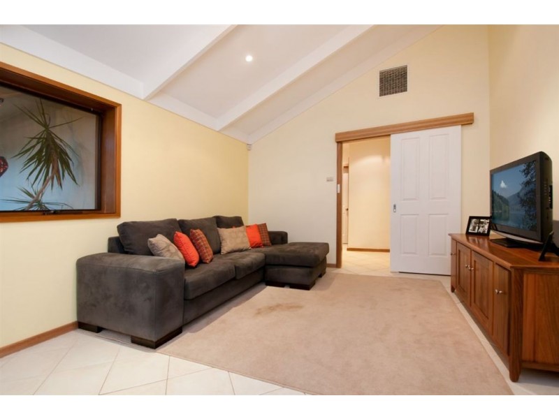 9 Woona Court, Banksia Park SA 5091