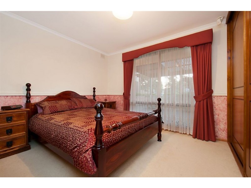 9 Woona Court, Banksia Park SA 5091