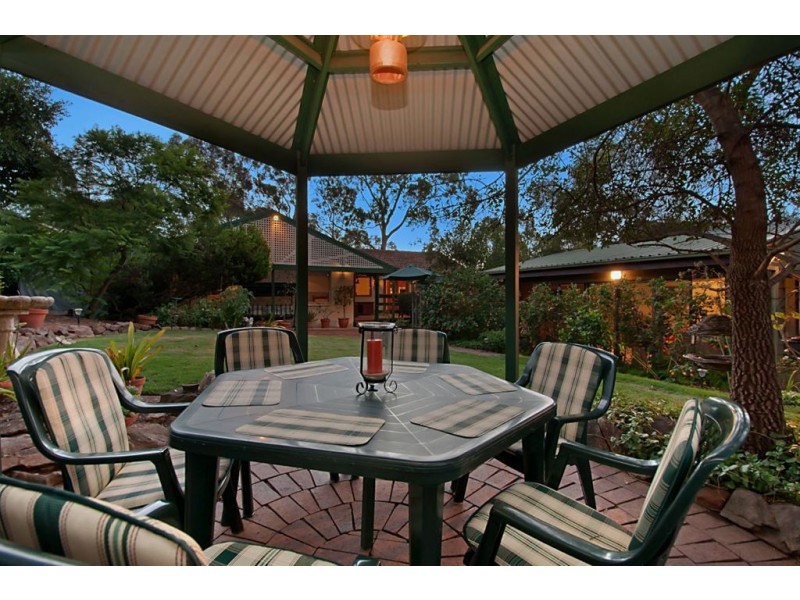 9 Woona Court, Banksia Park SA 5091