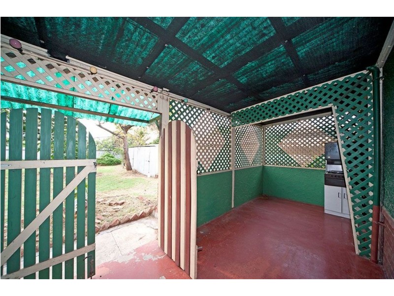 18 New Street, South Plympton SA 5038