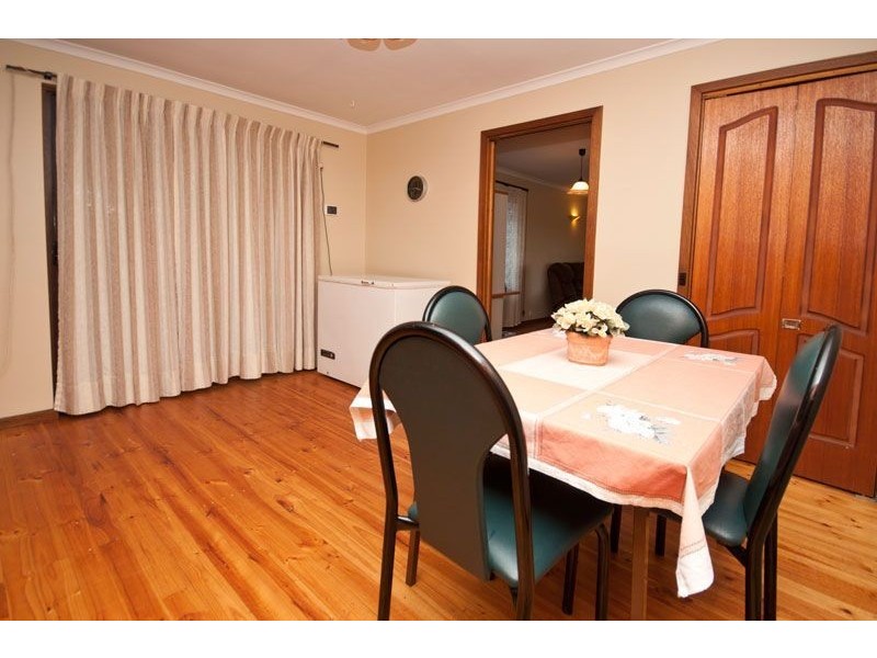 1 Phoebe Avenue, Modbury Heights SA 5092