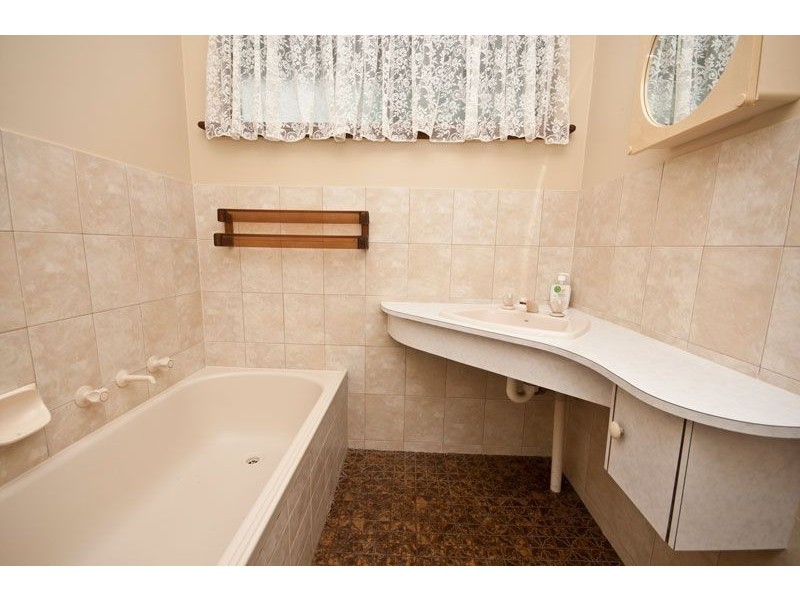 1 Phoebe Avenue, Modbury Heights SA 5092