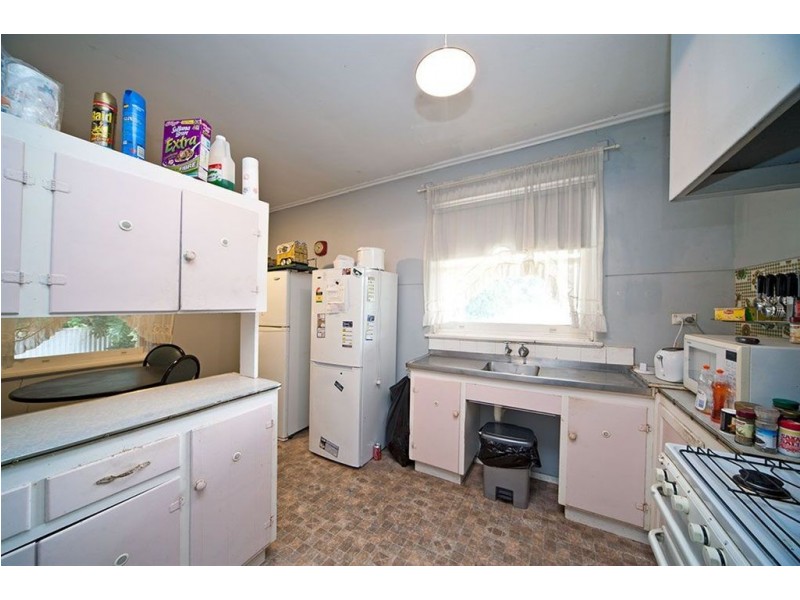 10 Coleridge Crescent, Clearview SA 5085