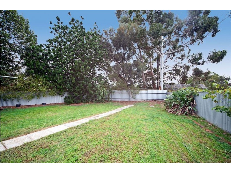 10 Coleridge Crescent, Clearview SA 5085