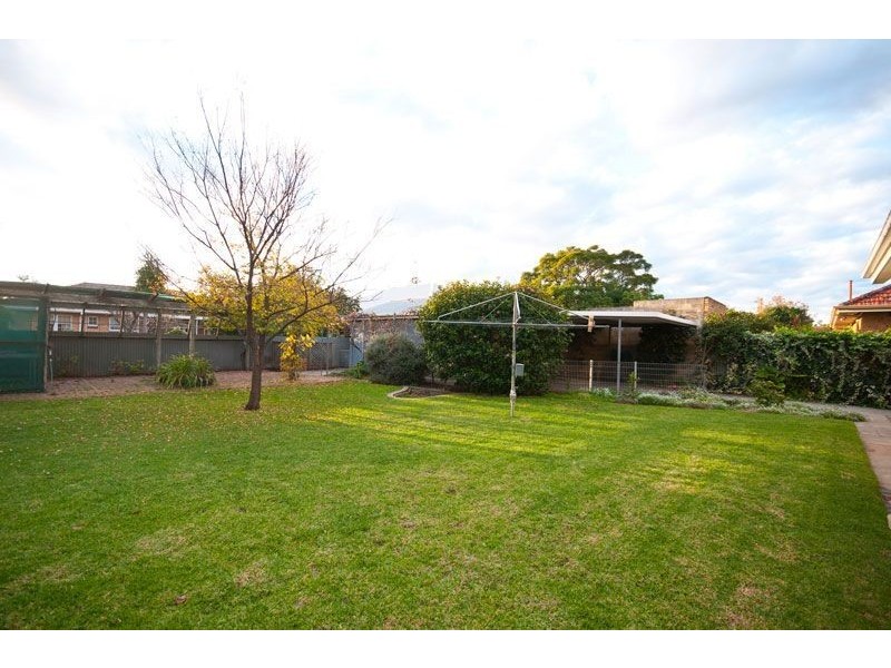 10 Hamilton Street, Vale Park SA 5081