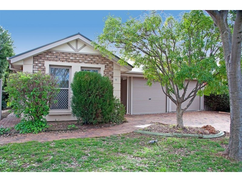 10 Hampton Drive, Oakden SA 5086