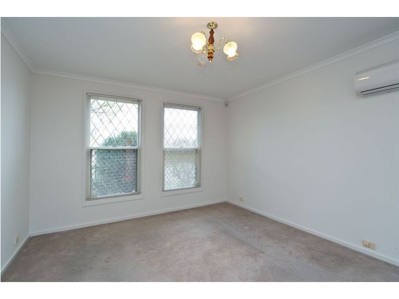 10 Hampton Drive, Oakden SA 5086