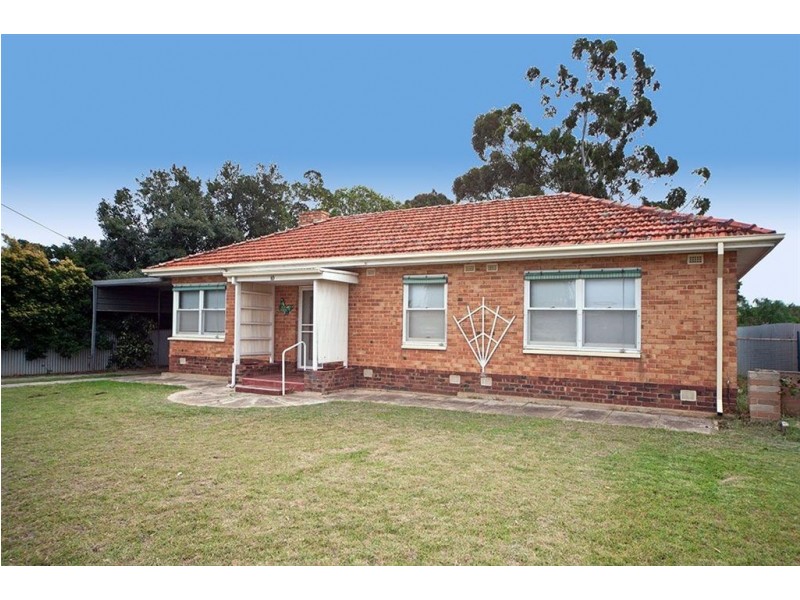 10 Coleridge Crescent, Clearview SA 5085