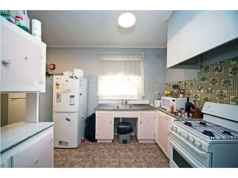 10 Coleridge Crescent, Clearview SA 5085