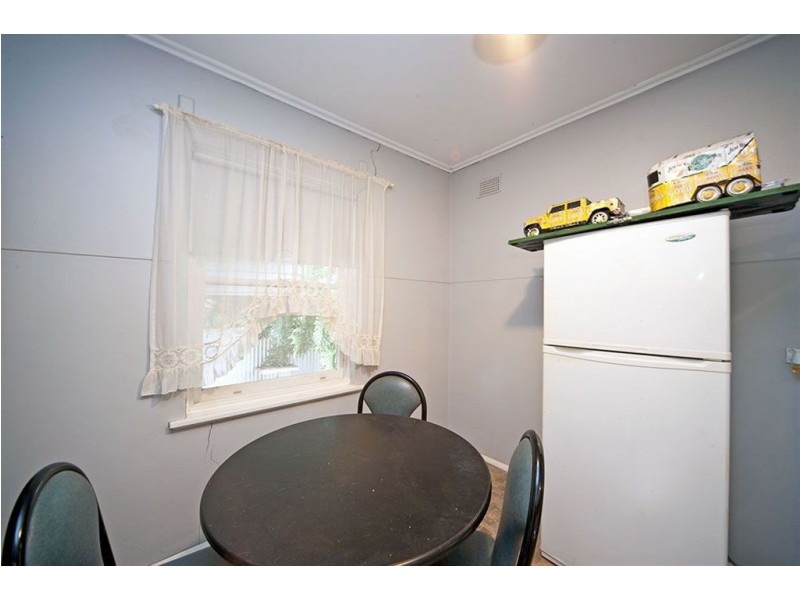 10 Coleridge Crescent, Clearview SA 5085