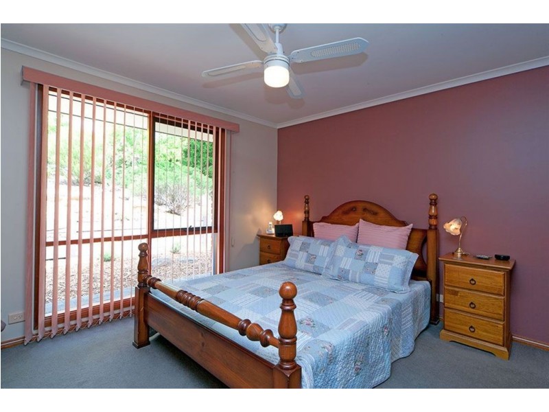 2 Highwood Court, Aberfoyle Park SA 5159