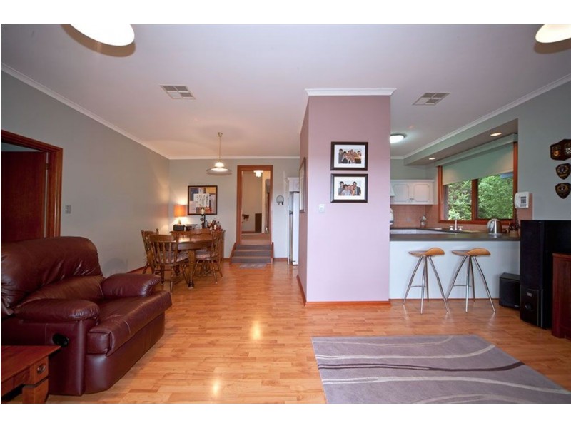 2 Highwood Court, Aberfoyle Park SA 5159