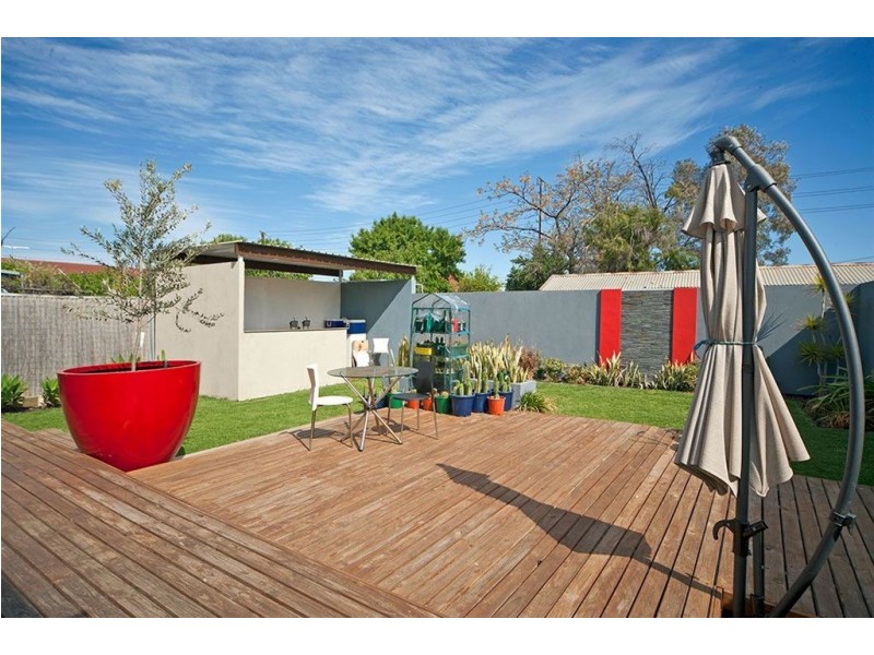 16 Mellor Road, Glanville SA 5015