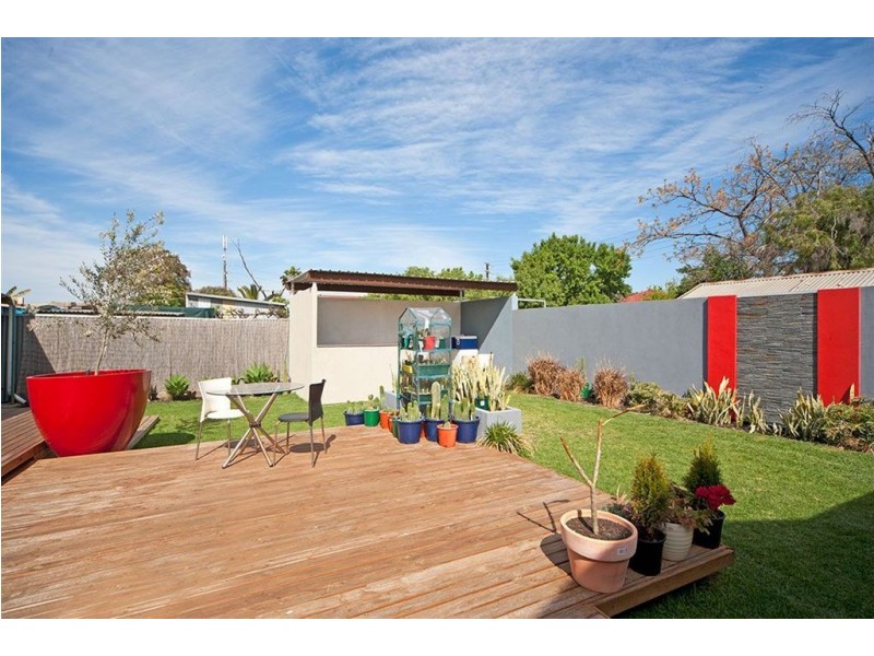 16 Mellor Road, Glanville SA 5015