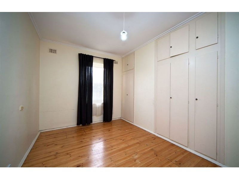 9 Walton Avenue, Clearview SA 5085