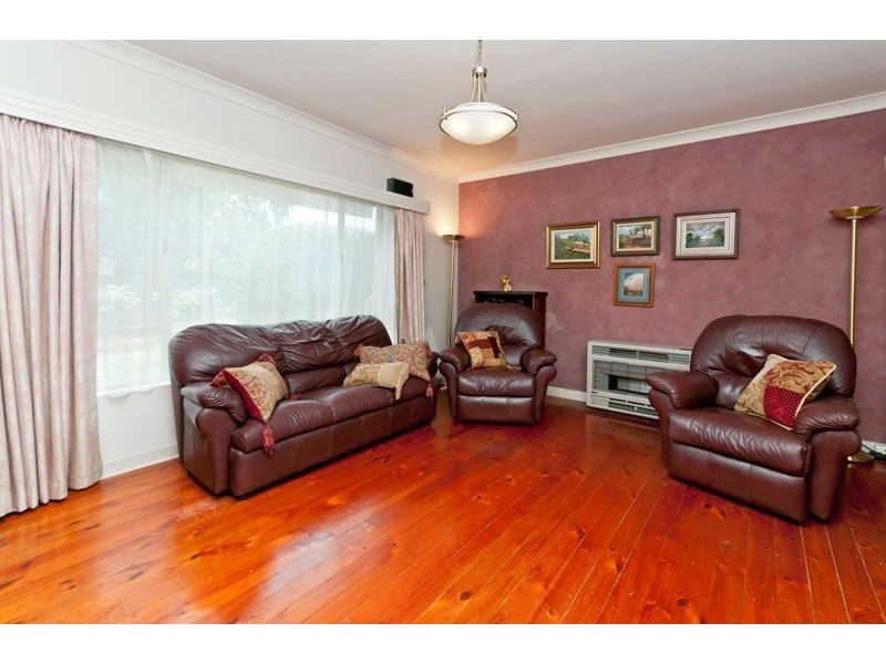 77 Angas Ave, Vale Park SA 5081