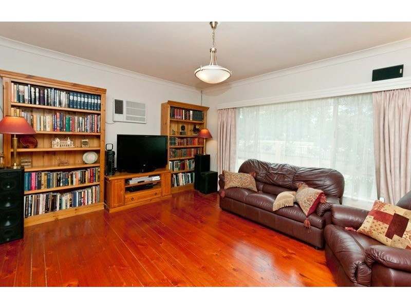 77 Angas Ave, Vale Park SA 5081