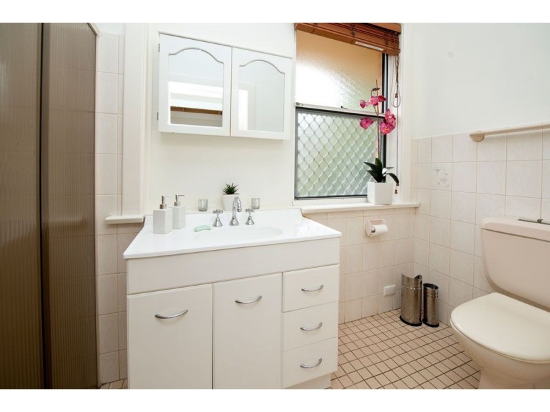 11 Harris Road, Vale Park SA 5081