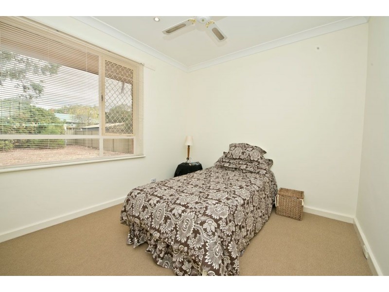 11 Harris Road, Vale Park SA 5081