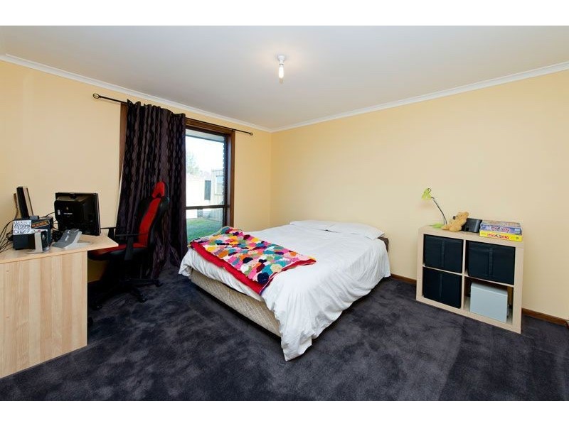 10 Chertsey Court, Wynn Vale SA 5127