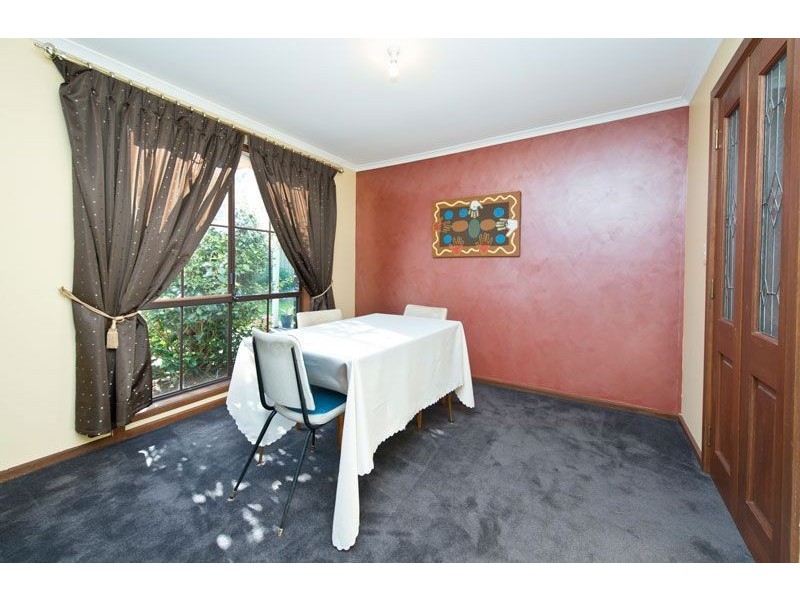 10 Chertsey Court, Wynn Vale SA 5127