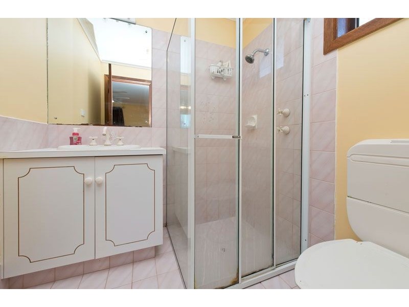 10 Chertsey Court, Wynn Vale SA 5127