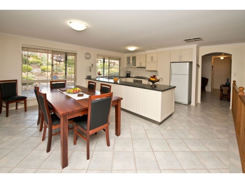 17 Kennion Court, Wynn Vale SA 5127
