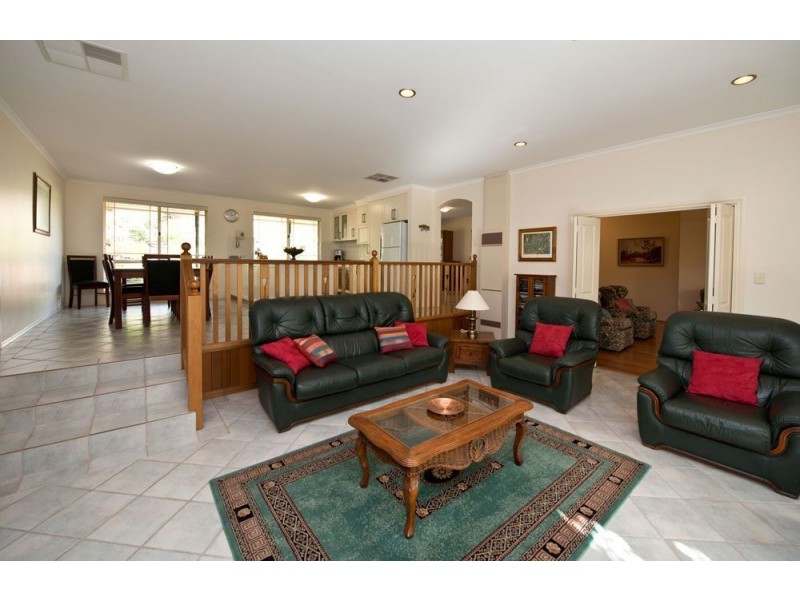17 Kennion Court, Wynn Vale SA 5127