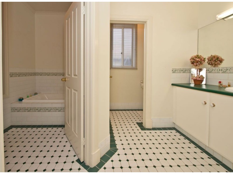 11 Rodeo Drive, Wynn Vale SA 5127