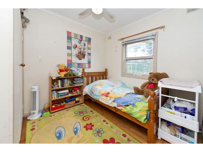 8 Stuart Street, Dernancourt SA 5075