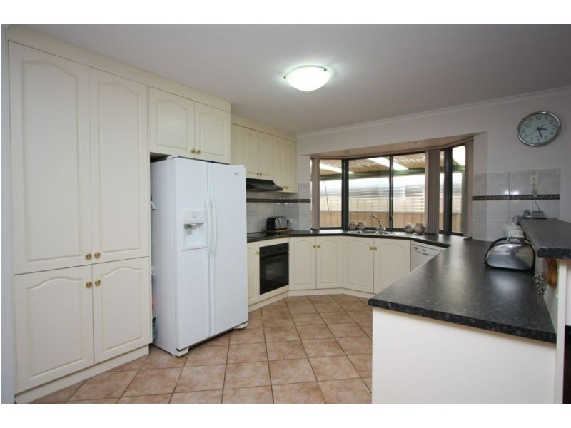 26 Farnborough Street, Oakden SA 5086