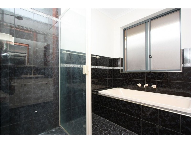 26 Farnborough Street, Oakden SA 5086