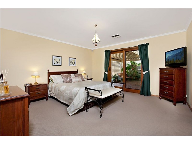 7 Greys Court, Oakden SA 5086